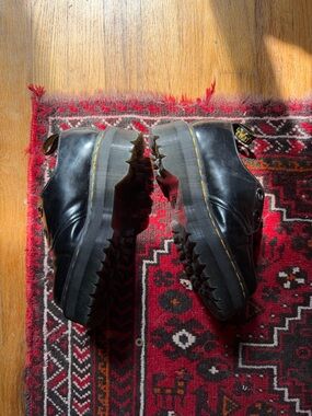 Dr. Martens Black Leather Platform Oxford Shoes womens 6 (fits 6.5)